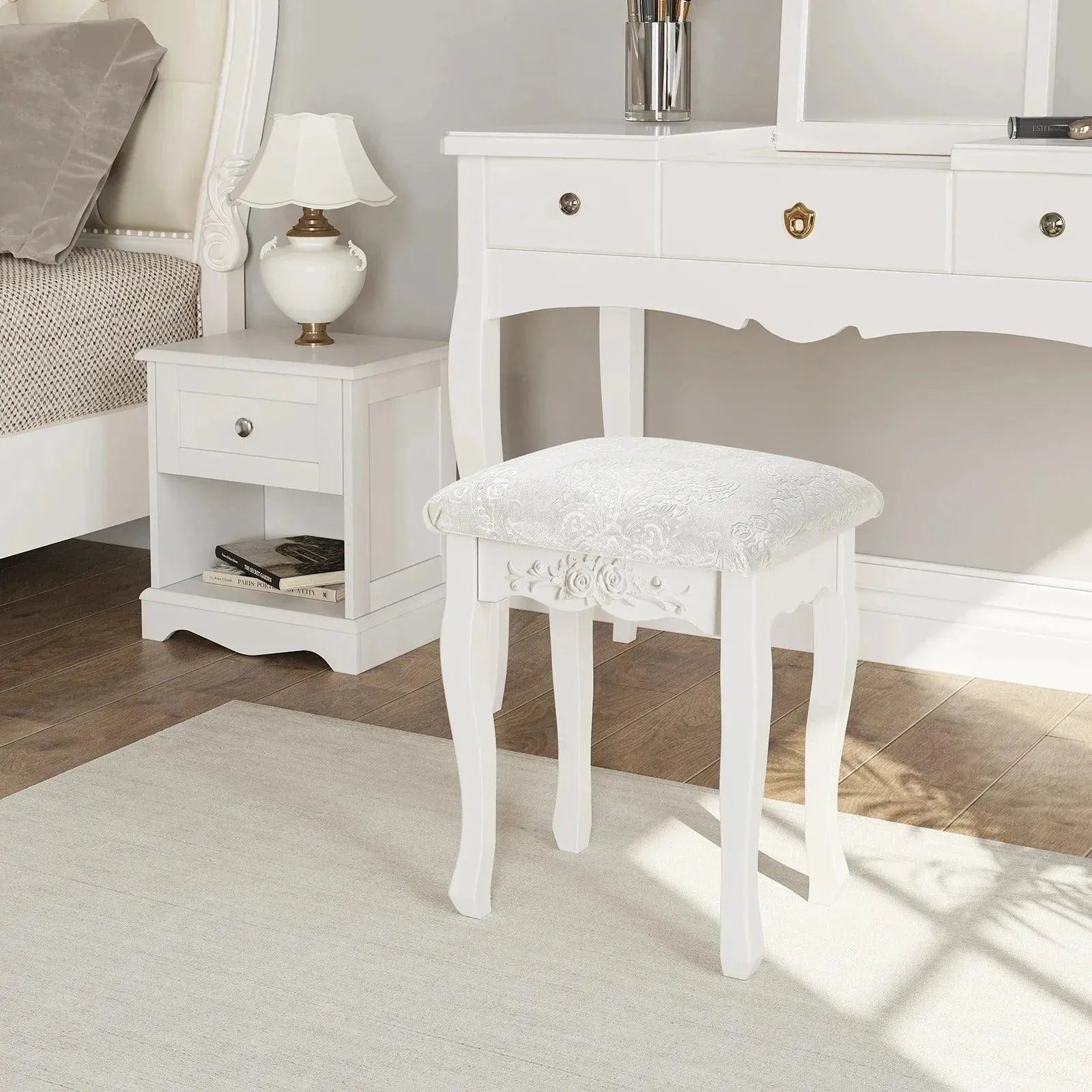 Feronza™ Vintage Barok Opbergkruk in Crème Wit met Gevoerde Zitting voor Slaapkamer en Woonkamer - Feronza